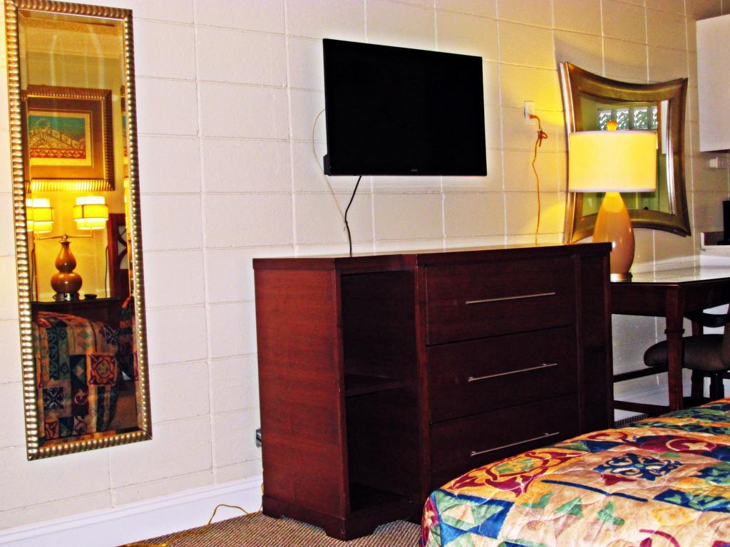 Crown Efficiency Extended Stay Baton Rouge Room photo